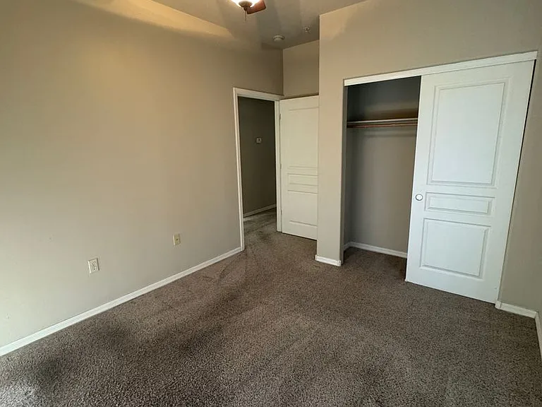 1117 E 8th St #A3001 — Photo 11