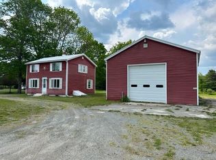 382 Billings Rd, Hermon, ME 04401