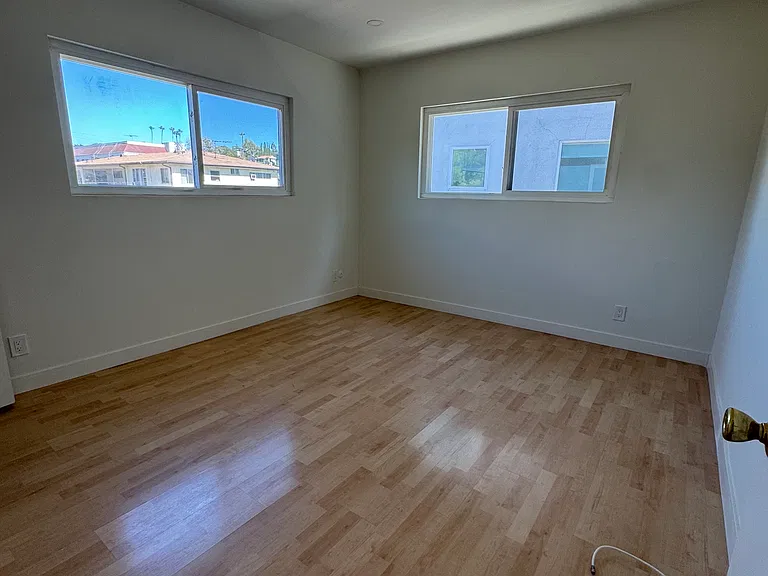 5089 Highland View Ave #10 — Photo 13