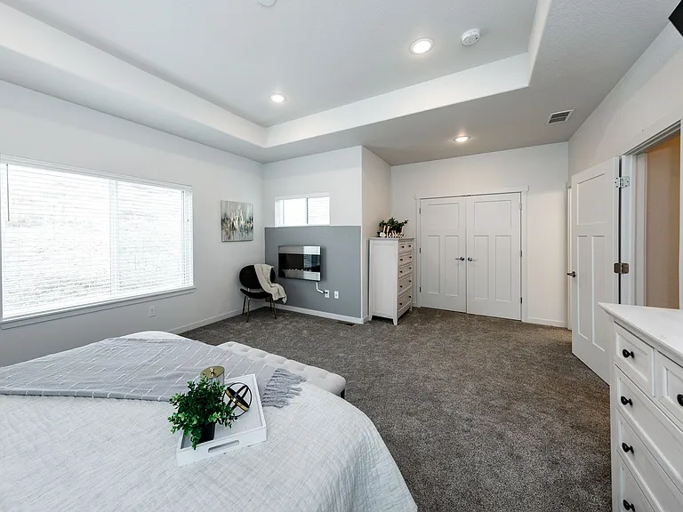 5722 Villa Lorenzo Dr — Photo 17