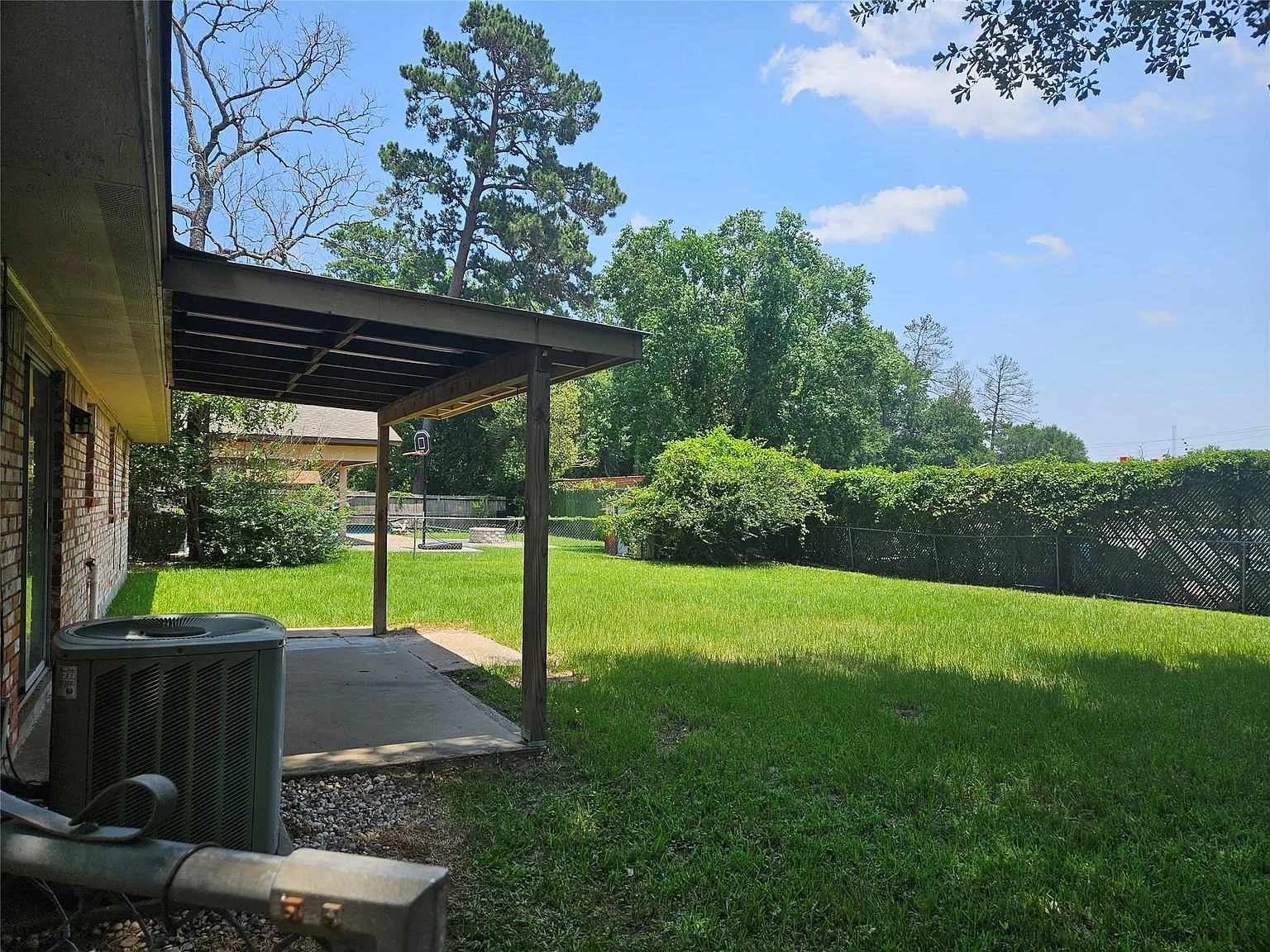 3 bed, 1.5 bath, 1128 sqft, $1,450 — Photo 3