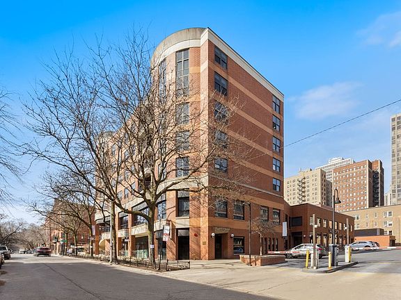 2nd image of 350 W Belden Ave APT 516