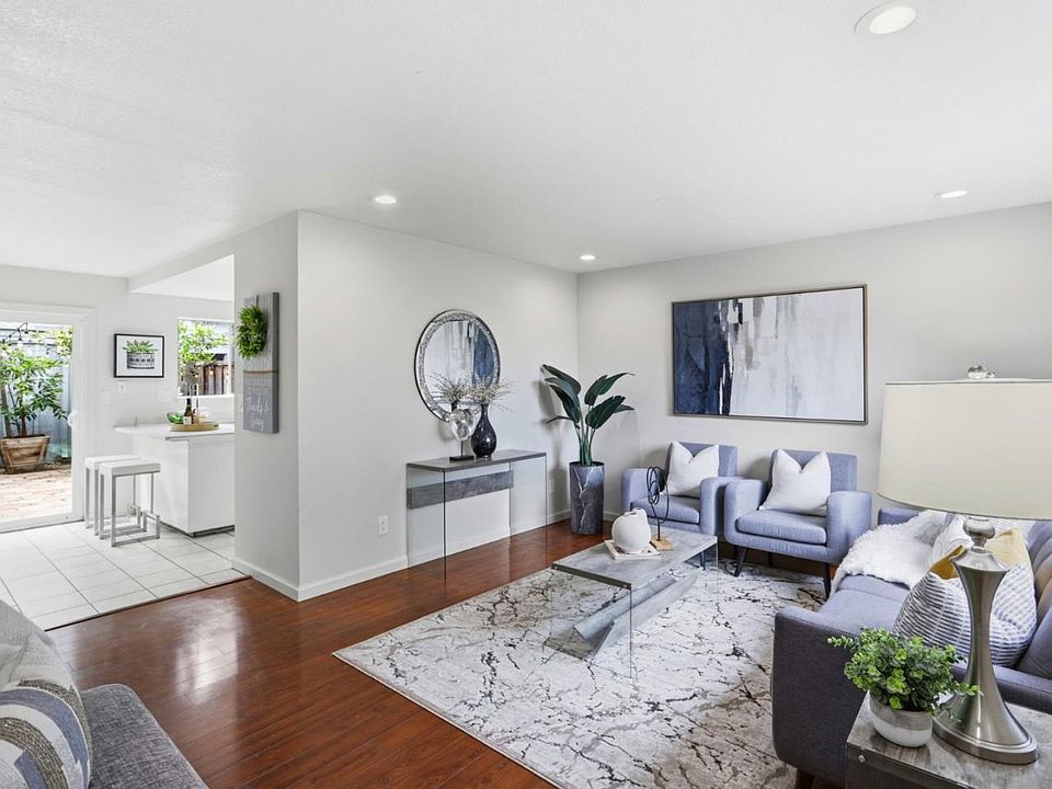 1st image of 479 Carpentier Way