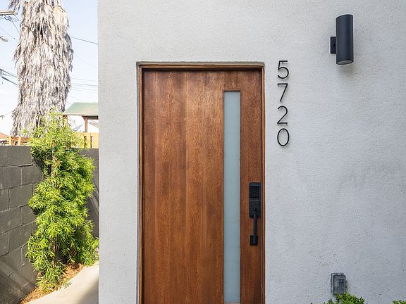3rd image of 5720 Denker Ave