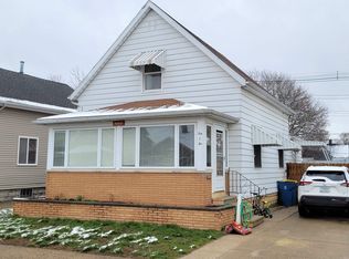 1002 W 7th St, Mishawaka, IN 46544