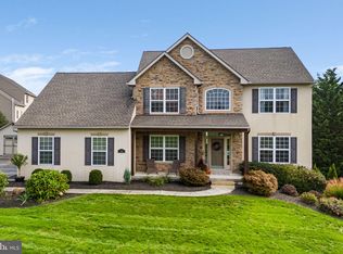 5521 Sunset Dr, Schnecksville, PA 18078
