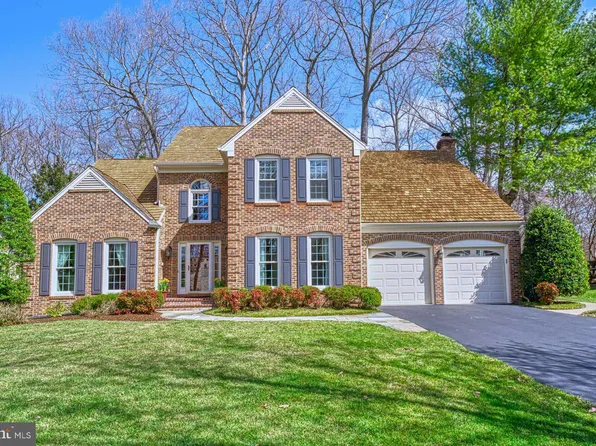 2959 Franklin Oaks Dr, Herndon, VA 20171