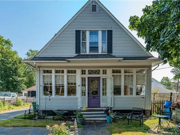 48 Central St, Warwick, RI 02886