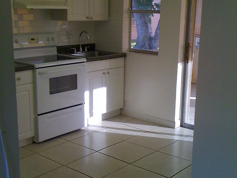 2nd image of 1260 NW 46th St