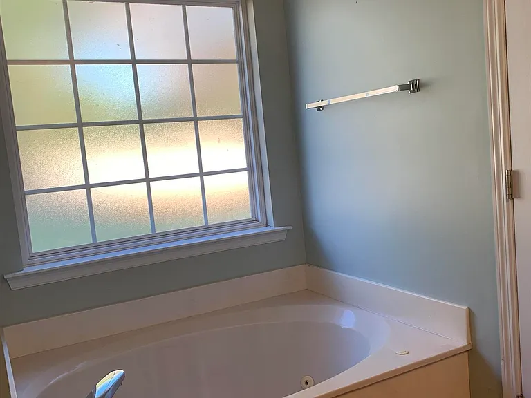 103 Liverpool Dr — Photo 13