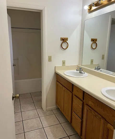 2 E Ridgecrest Dr — Photo 13