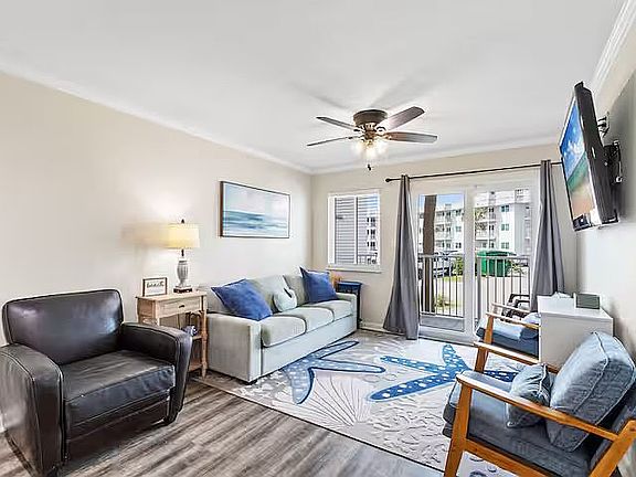 2nd image of 400 Plantation Rd #2118