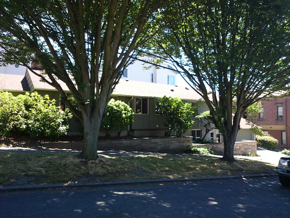 1st image of 2820 Eastlake Ave E