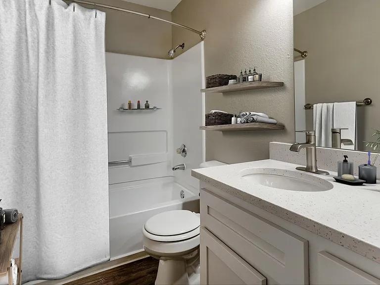 Portofino Apartments — Photo 11