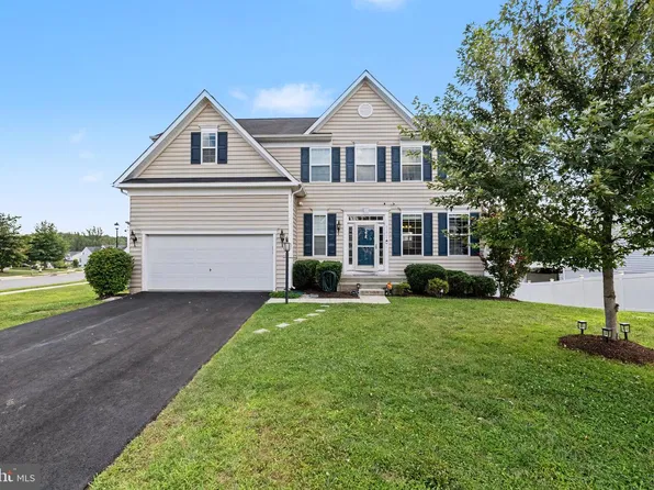 15801 Aerial View Rd, Woodbridge, VA 22193