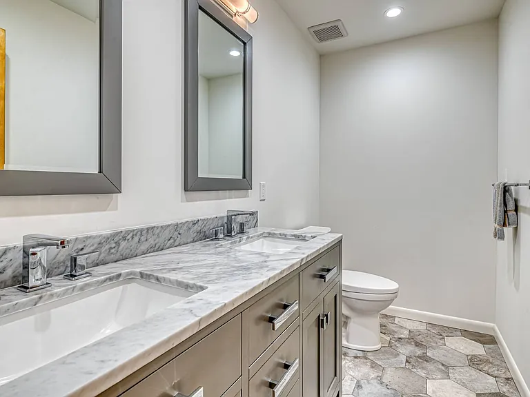 105 Cold Spring Point Rd — Photo 17