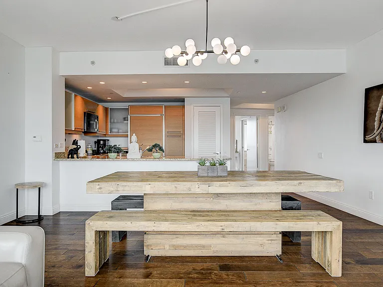 222 Karen Ave #4101 — Photo 9