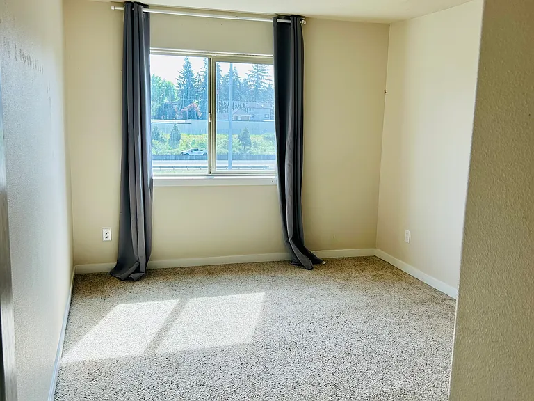 845 NE 109th Ct — Photo 9