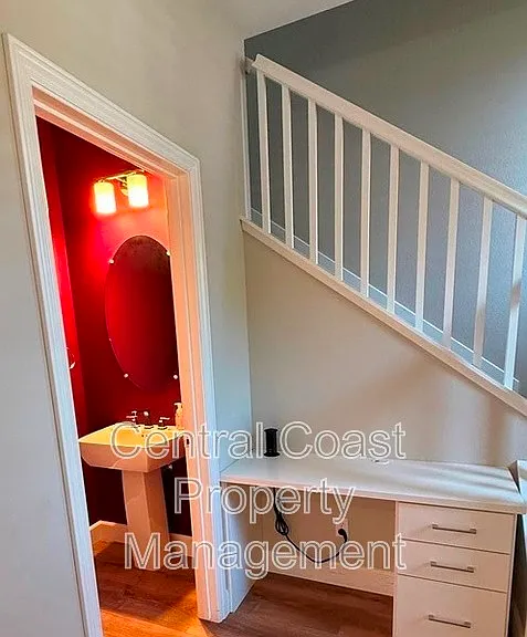 490 Palisade Dr — Photo 10