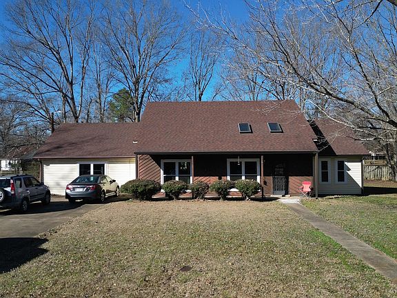 2nd image of 237 Guyton Cir