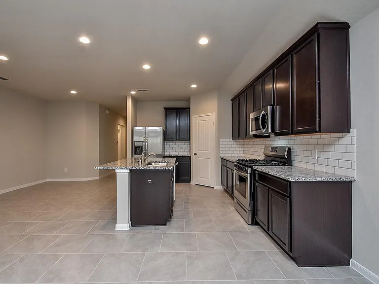 1427 Central Heights Dr — Photo 11