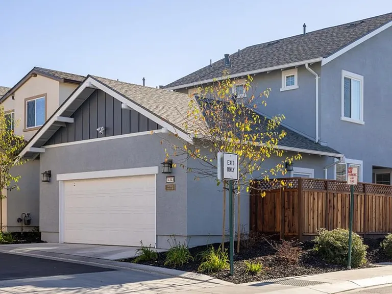 14343 Sherman Blvd — Photo 8