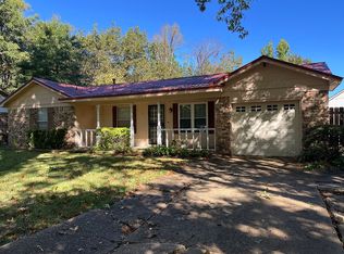 5844 Caroline Dr, Horn Lake, MS 38637