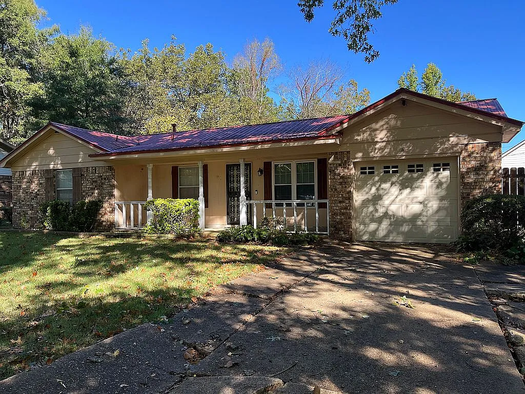 5844 Caroline Dr, Horn Lake MS - Owner Finance Home