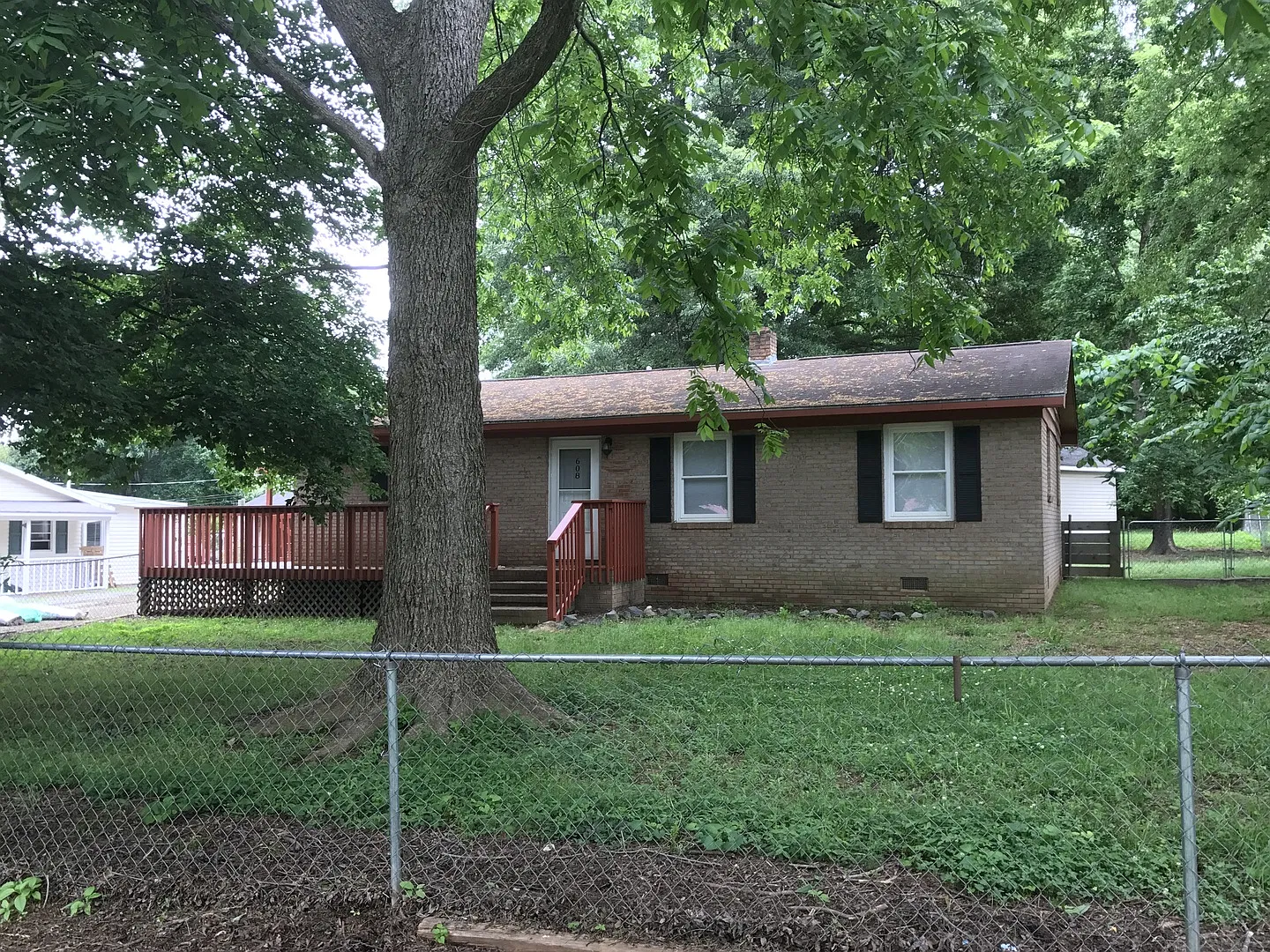 Cute 3 Bedroom House in Monroe — Photo 1