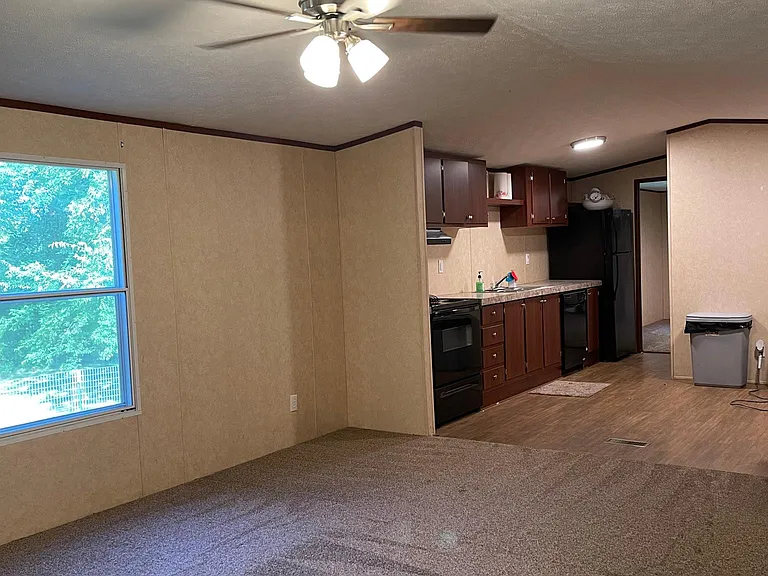 7334 E Highway 135 — Photo 26