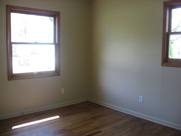 5th image of 310 W Forest Ave