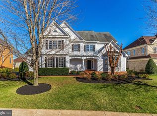 8229 Roxborough Loop, Gainesville, VA 20155