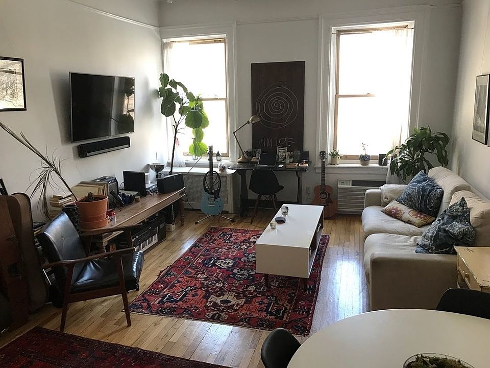 1st image of 111 E 2nd St APT 3a