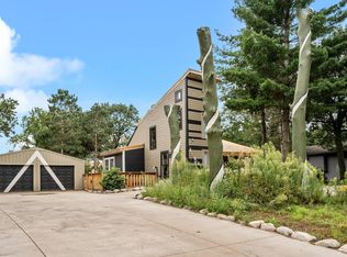 3720 Centerwood Rd, Lexington, MN 55014