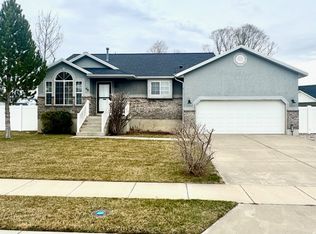 4857 W Pintail Way, Clearfield, UT 84015