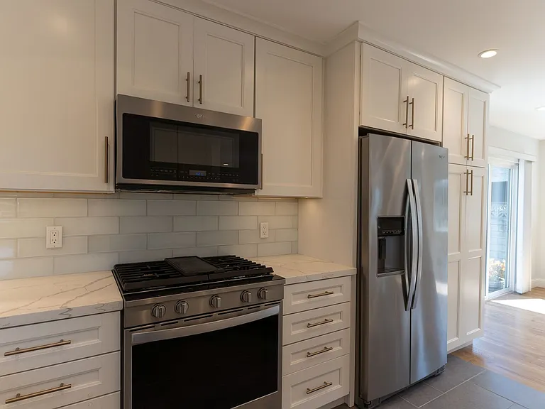 1313 Lawton Ave #A — Photo 11