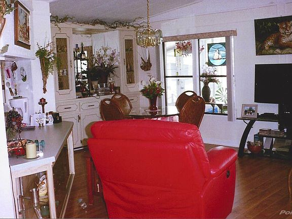4th image of 1020 Larkfield Dr