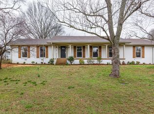 3712 Anderson Rd, Nashville, TN 37217