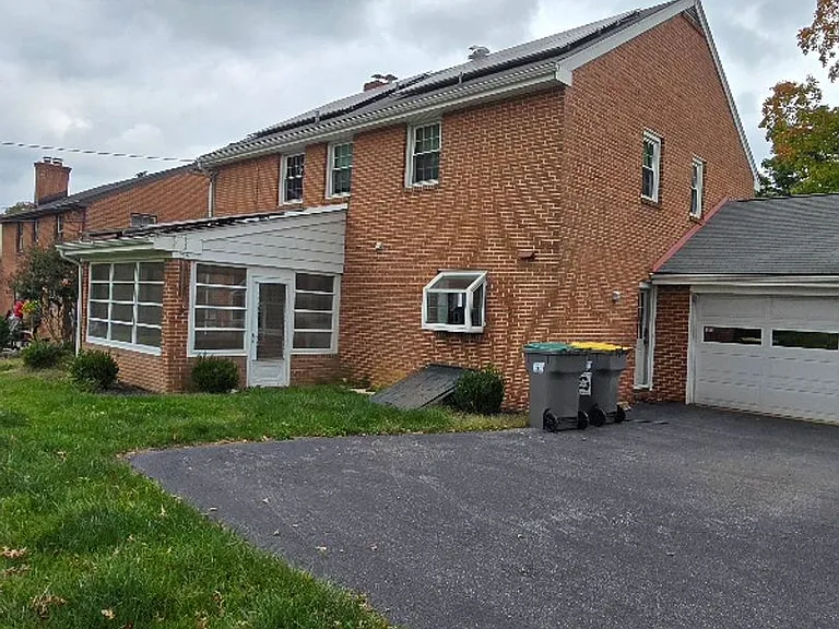 705 Ashford Rd — Photo 4