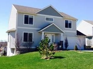 583 N Crest Ct NE, Rockford, MI 49341