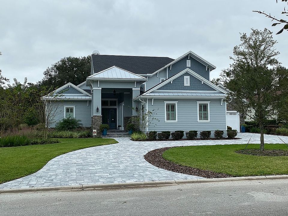 1st image of 2113 Crown Dr
