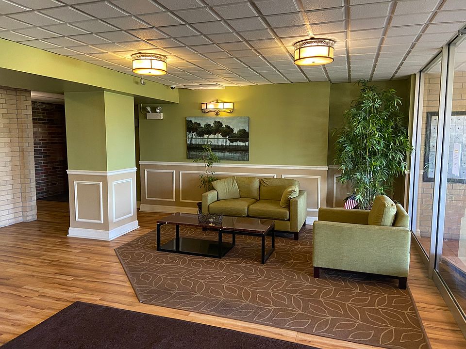 5400 Walnut Ave Downers Grove IL Zillow