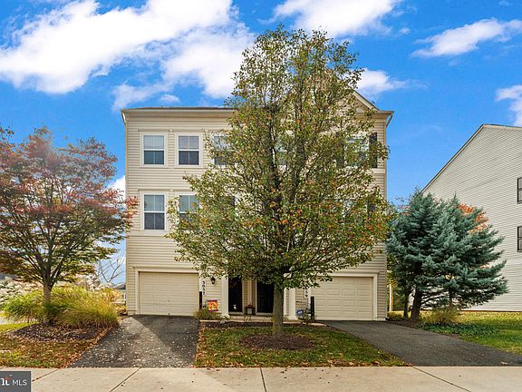2nd image of 3057 Chinkapin Oak Ln