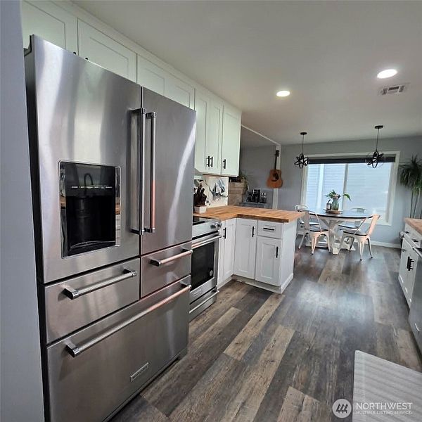 5th image of 416 Patrick Rd