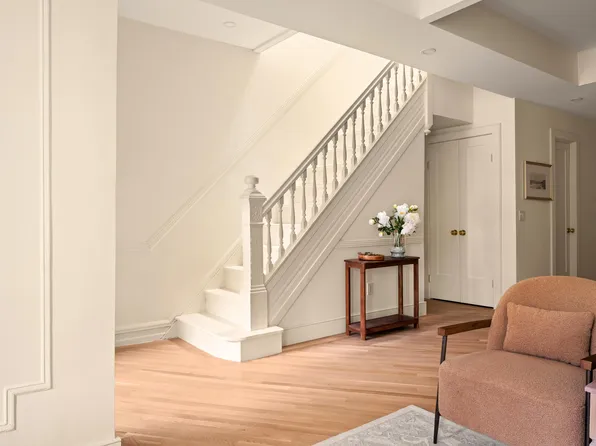 340 Lincoln Road image 4 of 25