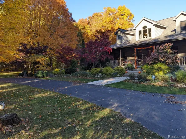 8734 N Lumberjack Rd, Riverdale, MI 48877