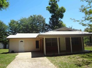 5556 Riverside St, Milton, FL 32570