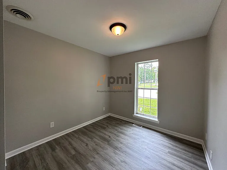 12910 Cline Ave #C — Photo 11