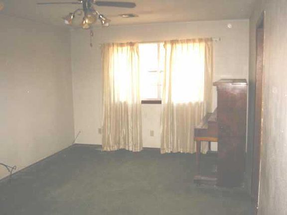2nd image of 704 Tompkins Dr
