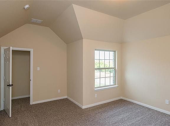 5th image of 300 Fountain Creek Ct